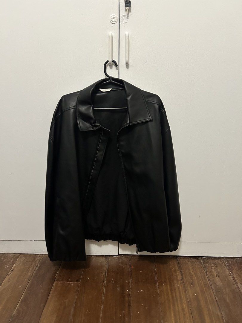 Zara Leather Jacket (Category: Coats, Jackets and Outerwear) located in Tarlac. Submitted by nicholsonu42329 (Listing ID 1470510828, Image 1). Description: Rfs to big kow.