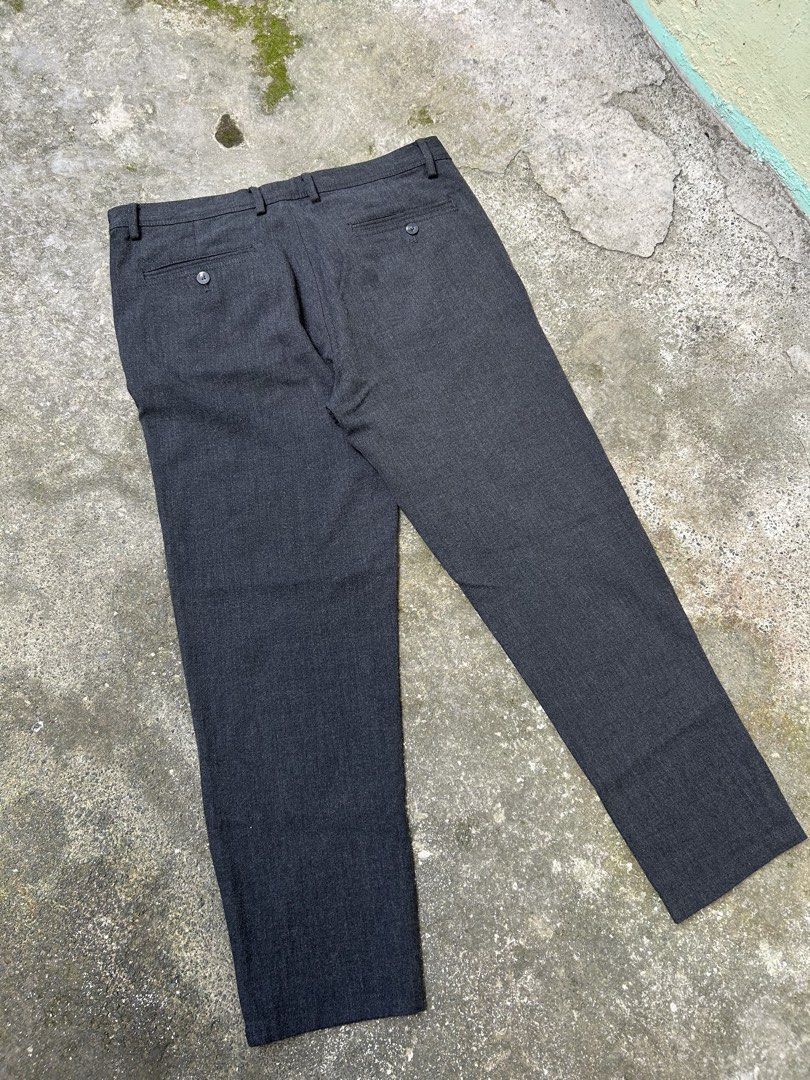 Zara Mens Chino Gray Pants (Category: Chinos) located in Quezon City. Submitted by jmthrift3000 (Listing ID 1470381851, Image 3). Description: Zara Chino Gray Pants - Complete w tags - Size 32 on tag but can fit upto 34 Waistline - Length is 37 Inches - Excellent Condition - No Issue - Great for casual and formal wear.