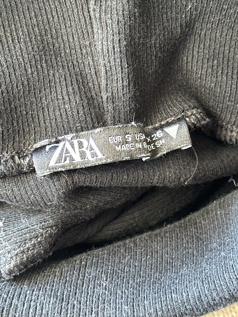 Zara ribber turtleneck (Category: Blouses) located in Pasig City. Submitted by afterglowpreloved (Listing ID 1470461543, Image 3). Description: .