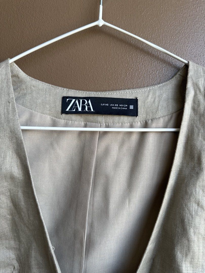 Zara tie-front vest (Category: Others Tops) located in Pasig City. Submitted by afterglowpreloved (Listing ID 1470462391, Image 2). Description: .
