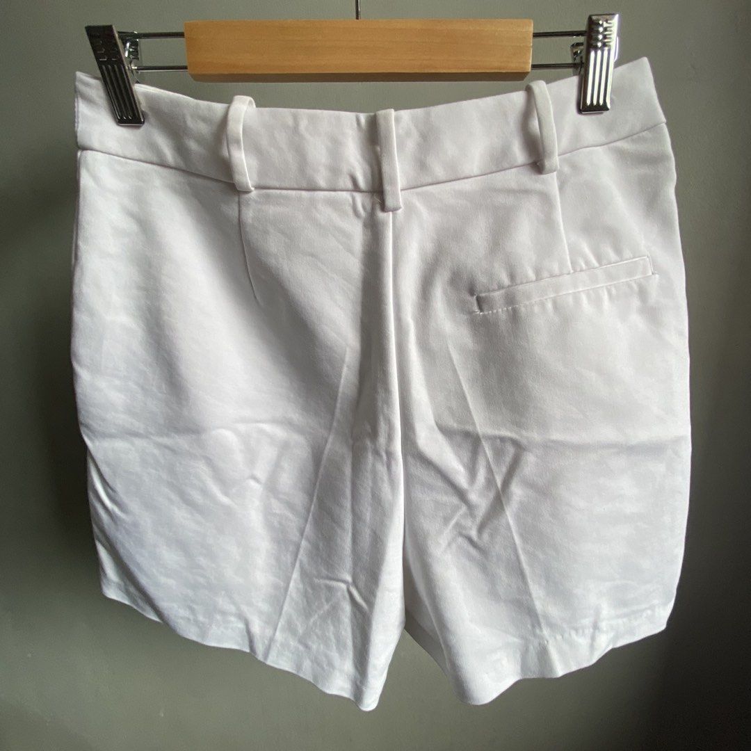 Zara White Tailored Shorts Size M (Category: Shorts) located in Dasmarinas. Submitted by pb_decluttering (Listing ID 1470438376, Image 2). Description: ✨ WELCOME! PLEASE READ BEFORE MAKING AN OFFER: 📌 Availability: • All items listed are AVAILABLE unless marked as sold or deleted. No need to ask "Is this available?" 📍 Location & Meet-ups: • San Agustin II, Dasmariñas City, Cavite • 🚫 Strictly NO meet-ups. All items are for shipping only. 📸 Ph