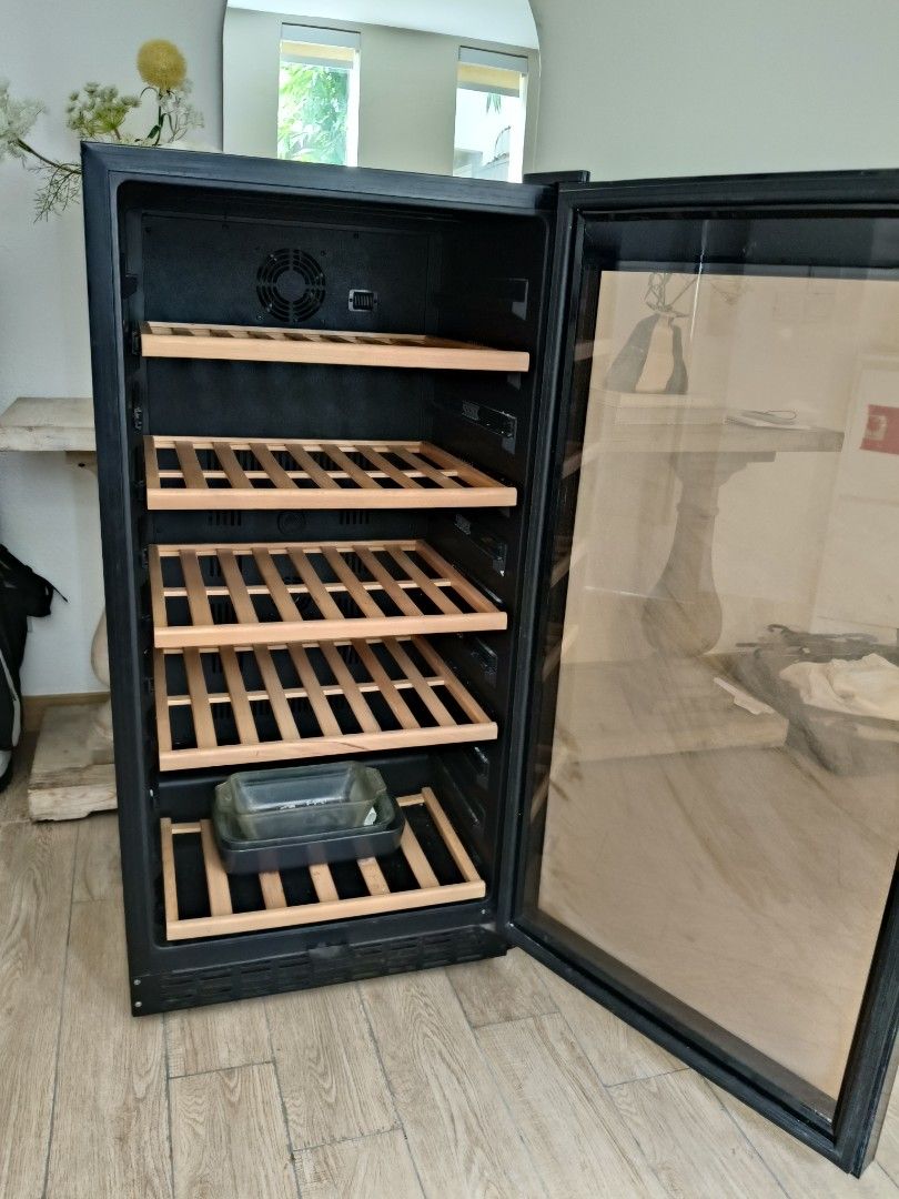 ZEN ASIA WINE COOLER – SRW-76S (Category: Refrigerators and Freezers) located in Makati City. Submitted by libertyalejo646 (Listing ID 1470472605, Image 3). Description: 🍷 FOR SALE: ZEN ASIA WINE COOLER – SRW-76S 💰 Selling Price: ₱6,500 Selling our Zen Asia wine cooler, ideal for storing and chilling your wine collection at home or for business use. Product Details: - Brand/Importer: Zen Asia Inc. - Model: SRW-76S - Dimensions: 125.5 cm (H) × 5