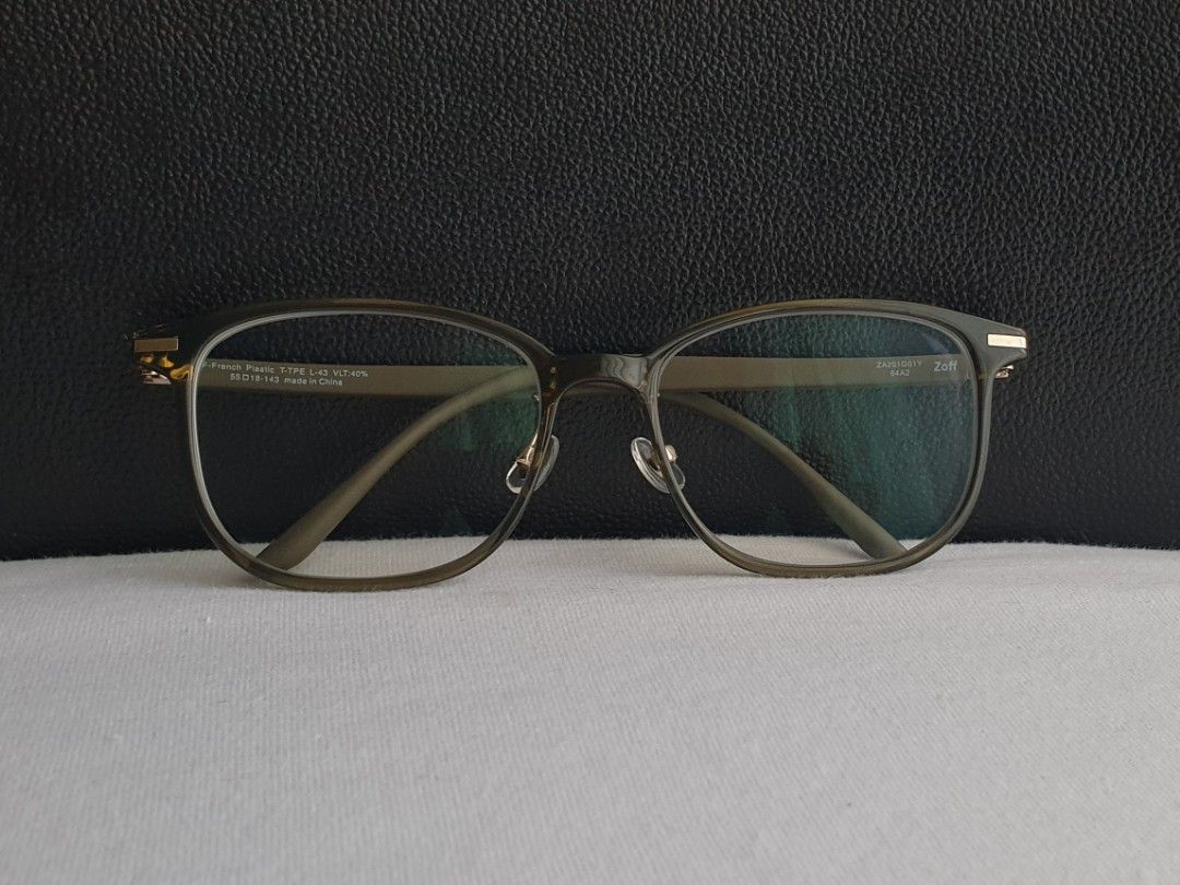 Zoff Large Eyeglass Frame (Category: Sunglasses & Eyewear) located in Quezon City. Submitted by WasalakTwo (Listing ID 1470437321, Image 2). Description: Bought in Japan Durable and high quality Excellent condition Clean and presentable Lens are graded, but replaceable Open for delivery nationwide Front Width 14.5cm Front Height 4.5cm.