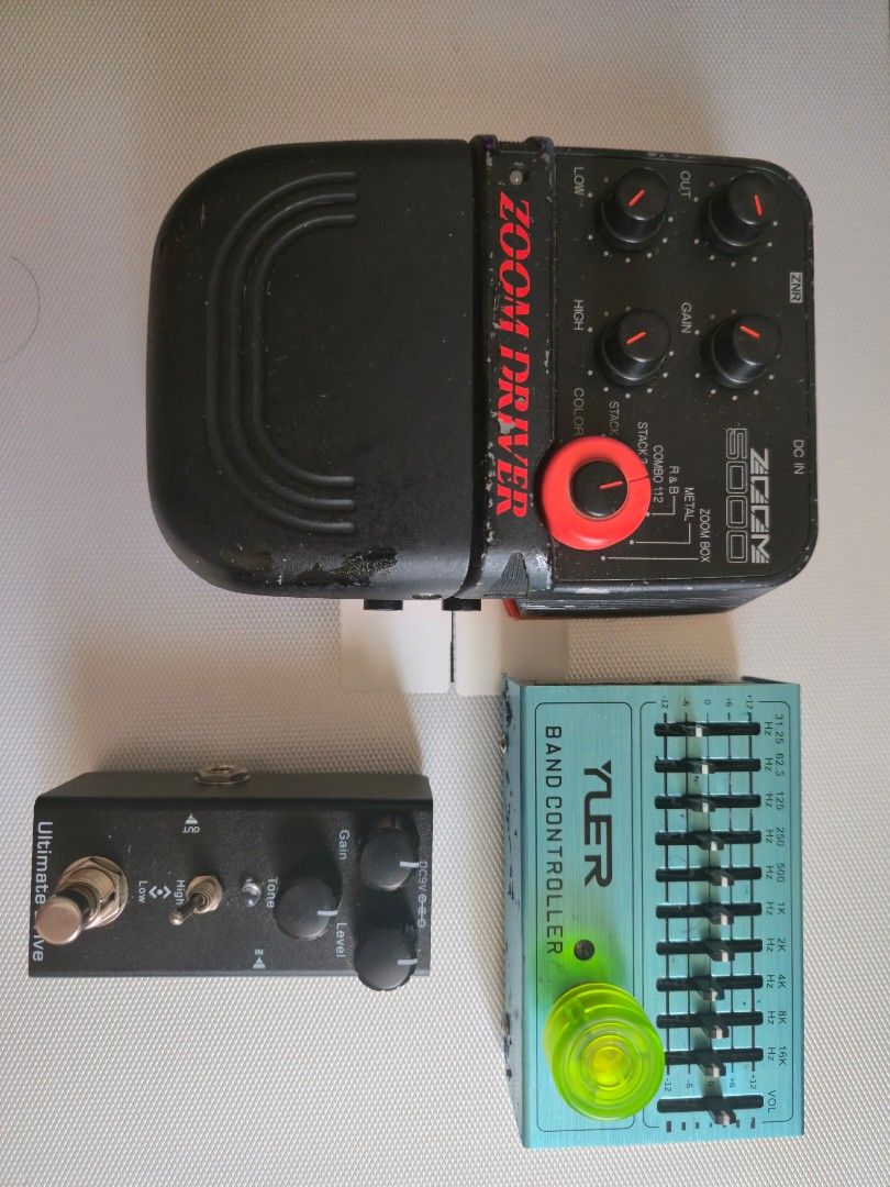 Zoom 5000 / Driver Yuer Band / Ultimate Drive (Category: Musical Instruments) located in Makati City. Submitted by nategz (Listing ID 1470390857, Image 1). Description: - 3-pedal guitar setup bundle for expanded tone options - Php2500 / Zoom 5000 Zoom Driver (multi-knob with red selector) -Built-in Noise Gate - Zoom 5000 Zoom Driver effects pedal - Controls: ZNR, Gain, Output, Color - Multiple sound modes: Metal, R&B, Combo 112, Stack 1, Stack 2 