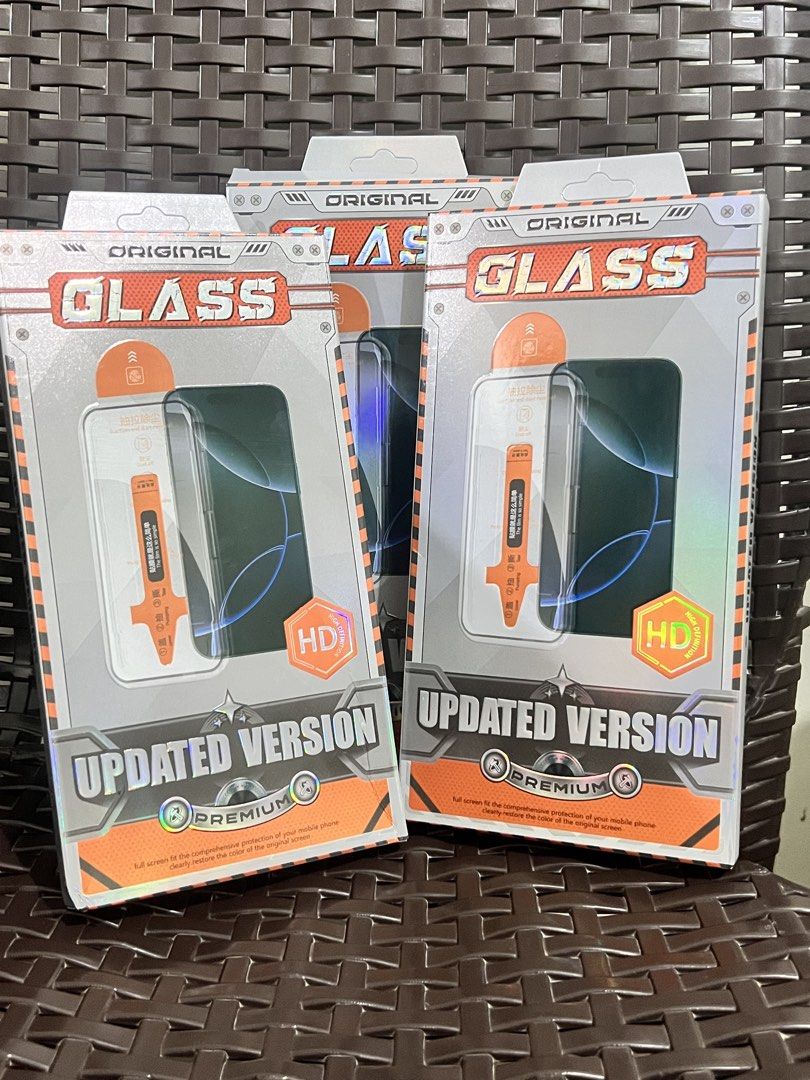 13pro unit tempered glass bundle 3pcs (Category: Other Mobile & Gadget Accessories) located in Angono. Submitted by toneevnne (Listing ID 1470671854, Image 2). Description: Mali lang po ng deliver ip13promax dapat kaso 13pro nadeliver sakin hehe 3pcs for 150 pesos nalang Thankyou :) .