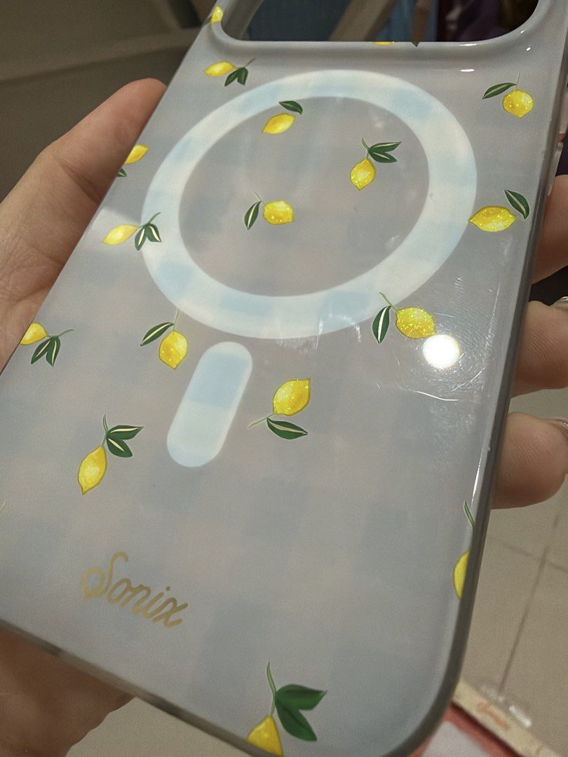 17 PRO CASES (Category: Cases & Sleeves) located in Paranaque City. Submitted by kaonakeimi (Listing ID 1470694439, Image 2). Description: SONIX (ORIGINAL) bought from PowerMac - sign of usage ( like gasgas na di naman halata if di tititigan closely ) - sides din meron pero di naman halata masyado - original price 1990 - selling price: 1000 Casetify Periwinkle (NOT ORIGINAL bought from orange app) - goods naman siya malinis - 200 Urban Sophistica