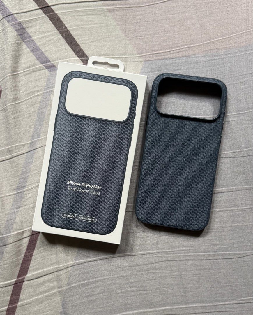18 Pro Max Techwoven (Category: Cases & Sleeves) located in Manila. Submitted by qqquatro_1 (Listing ID 1470566537, Image 1). Description: 18 Pro Max Techwoven Case Chambray Blue With Receipt Opened for checking Bought for 4,290 Selling for 3,900.