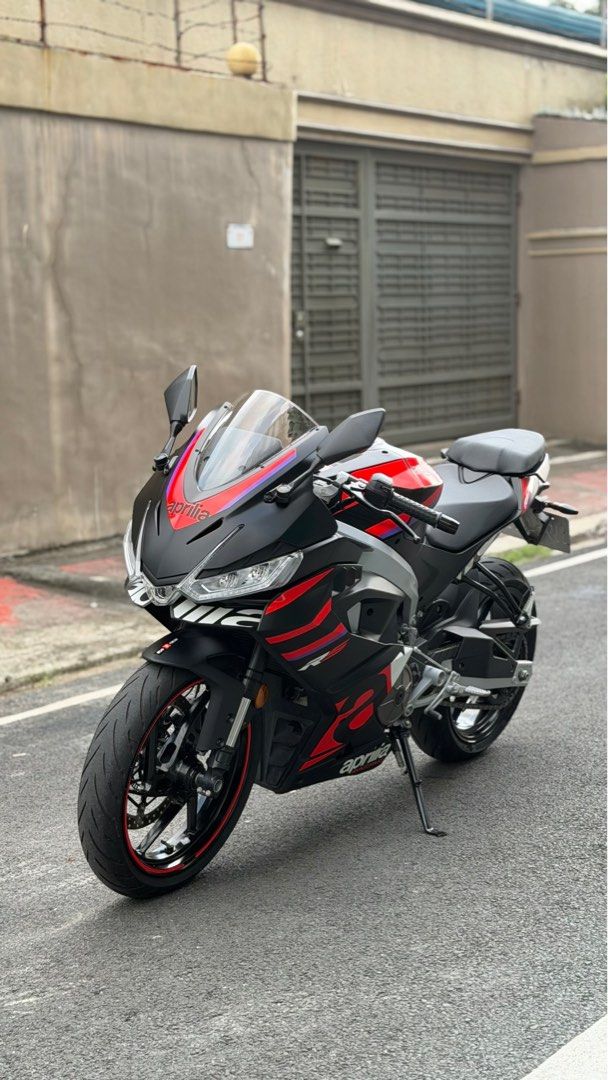 2024 Aprilia RS 457 (Category: Motorbikes for Sale) located in Quezon City. Submitted by ronrubio (Listing ID 1470724792, Image 3). Description: For Sale: 2024 Aprilia RS457 •Complete orig papers (nabili ko sa 1st owner) •LTO Registered til 2028 •owners manual and spare key •2k ODO only •3 riding modes (sports, rain and eco) •Newly installed exhaust by Red Exhaust (10/22/26) (Bread box delete still with catalytic) •Stock exhaust included *** Pref