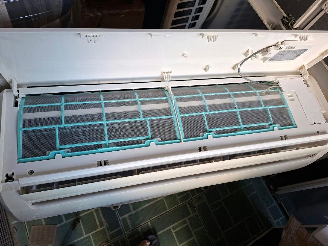 2.0HP Carrier Optima Full DC Inverter Split Type Airconditioned (Category: Air Conditioning and Heating) located in Taguig. Submitted by roma2701 (Listing ID 1470578275, Image 3). Description: Carrier Optima Full DC Inverter Split Type Airconditioned Good Condition Newly Cleaned 2.0hp With remote Pick up in Taytay 21k.