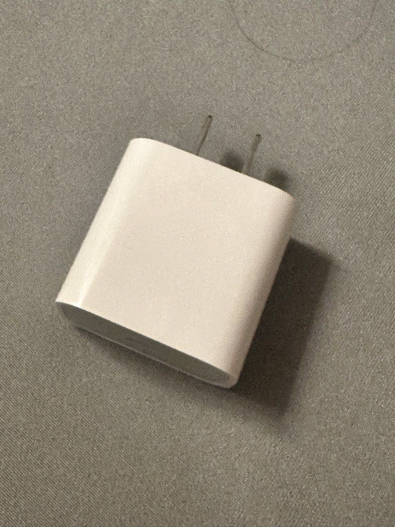 20w apple adapter (Category: Chargers & Cables) located in Manila. Submitted by declutterthisandthat (Listing ID 1470702123, Image 2). Description: wala natapon ko na box pero bago pa to 3 ganto ko kaya bilhin niyo na to.