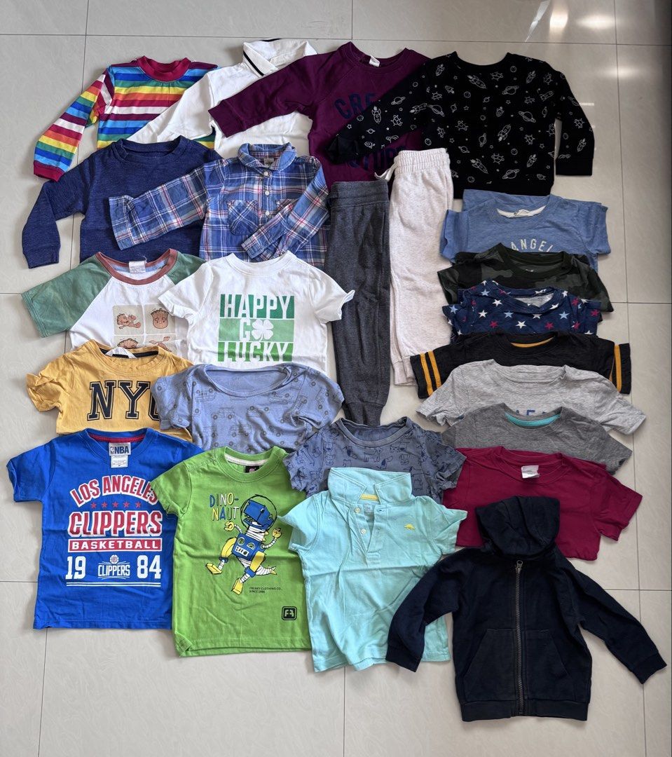 24pcs Mixed Clothes for boys 1-3 years old (Category: Babies & Kids Fashion) located in Paranaque City. Submitted by happymommy2828 (Listing ID 1470572196, Image 1). Description: SALE! SALE! 🍭All must go🍭 Mixed clothes for boys 1-3 years old -Used once or twice only -All personal pre-loved -All branded H&M, OshKosh, Gap, Carter’s, NBA -Pants, Tshirts, Polo, Sweater, Hoodie.