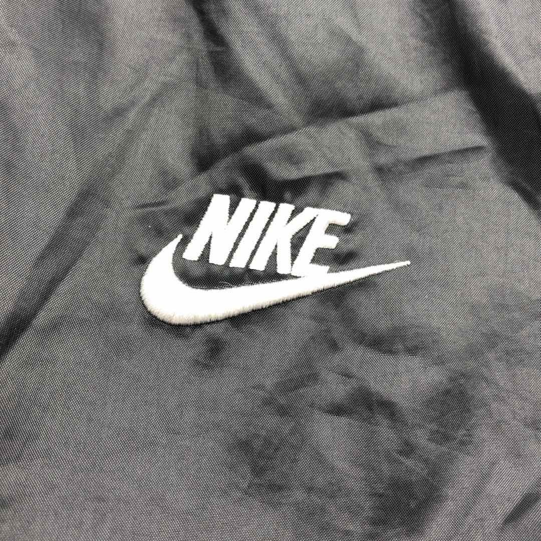 267009749 NIKE CLOTHES COAT WINDBREAKER (Category: Luxury Apparel) located in Taguig. Submitted by ecoring.ph (Listing ID 1470571428, Image 3). Description: ◆CONDITION: B ◆DESCRIPTIONS: (Other defects/info:) The body of the jacket is slightly stained and dirty, and shows signs of use. The zipper of the jacket is scratched and shows signs of use. * SIZE: ◆SHOULDER TO SHOULDER: 15.5inches. (approximately only) ◆BUST: 51inches. (approximately only) 