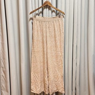 (Category: ) located in . Submitted by from99abovecloset (Listing ID 1470604640, Image 1). Description: .