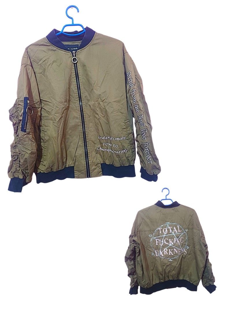 300 each item (Category: Coats, Jackets and Outerwear) located in Taguig. Submitted by queens_fashion (Listing ID 1470563617, Image 2). Description: Pre-loved item, once used only.