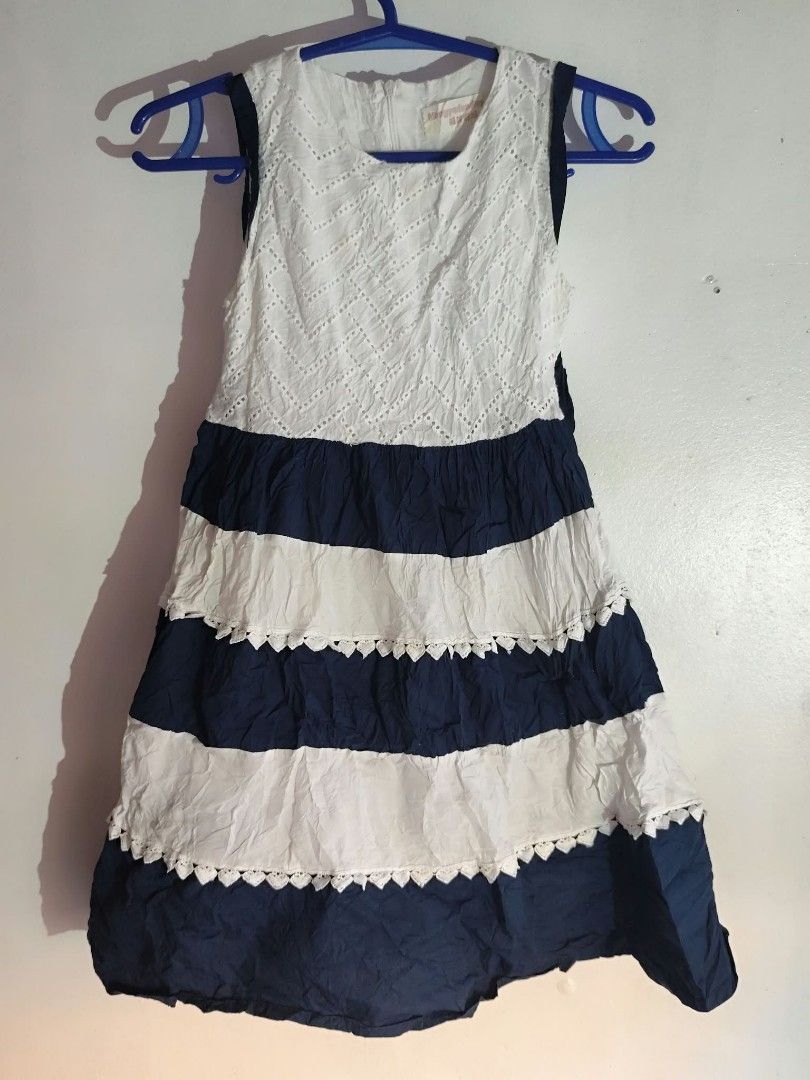 (4-6) Kids Dress (Category: Babies & Kids Fashion) located in Paranaque City. Submitted by closetbykimkirsten (Listing ID 1470635538, Image 1). Description: ✨DRESS✨ 🌻𝐂𝐨𝐧𝐝𝐢𝐭𝐢𝐨𝐧: Like New ⚡𝐖𝐨𝐫𝐤𝐢𝐧𝐠 𝐙𝐢𝐩𝐩𝐞𝐫 🌸𝐒𝐢𝐳𝐞: 4 to 6yrs old 🔅𝐈𝐧𝐜𝐡: L-25 / W-9 & half 🔺All Items are PRELOVED in good condition. 🔺Please do manage your expectations. 🔺WASH before USE‼️ 🔺BUY at your own RISK‼️ ❌NO RETURN, NO EXCHANGE POLICY❌ 🚫BOGUS BU