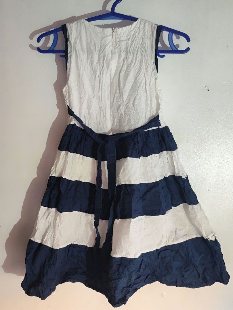 (4-6) Kids Dress (Category: Babies & Kids Fashion) located in Paranaque City. Submitted by closetbykimkirsten (Listing ID 1470635538, Image 2). Description: ✨DRESS✨ 🌻𝐂𝐨𝐧𝐝𝐢𝐭𝐢𝐨𝐧: Like New ⚡𝐖𝐨𝐫𝐤𝐢𝐧𝐠 𝐙𝐢𝐩𝐩𝐞𝐫 🌸𝐒𝐢𝐳𝐞: 4 to 6yrs old 🔅𝐈𝐧𝐜𝐡: L-25 / W-9 & half 🔺All Items are PRELOVED in good condition. 🔺Please do manage your expectations. 🔺WASH before USE‼️ 🔺BUY at your own RISK‼️ ❌NO RETURN, NO EXCHANGE POLICY❌ 🚫BOGUS BU