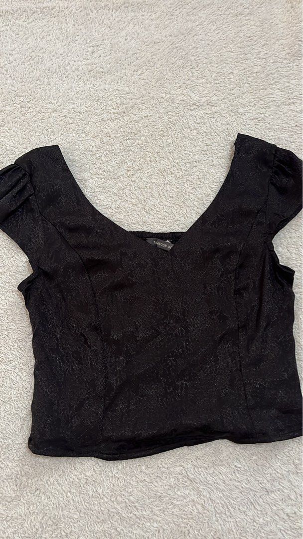 50 only (Category: Others Tops) located in Cauayan City . Submitted by declutterdarling (Listing ID 1470468329, Image 2). Description: Size: S.