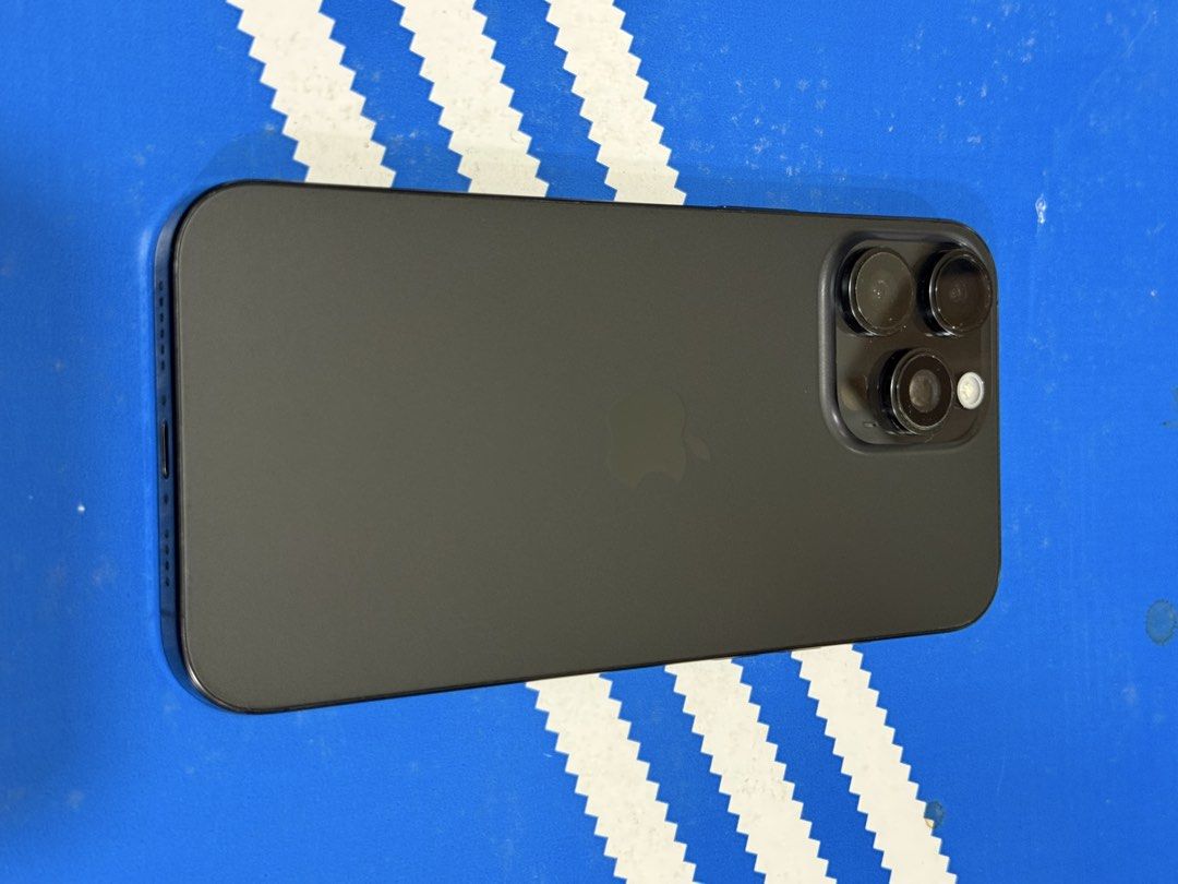 512gb iPhone 16 Pro Max (Category: iPhone 16 Series) located in Quezon City. Submitted by xperialumia (Listing ID 1470663947, Image 3). Description: Apple iPhone 16 Pro Max Titanium Black 512gb 91% battery health Openline to all network Apple Care Warranty until November 26, 2026 No issues Unli Reset Unli update Latest OS version case and charger included .