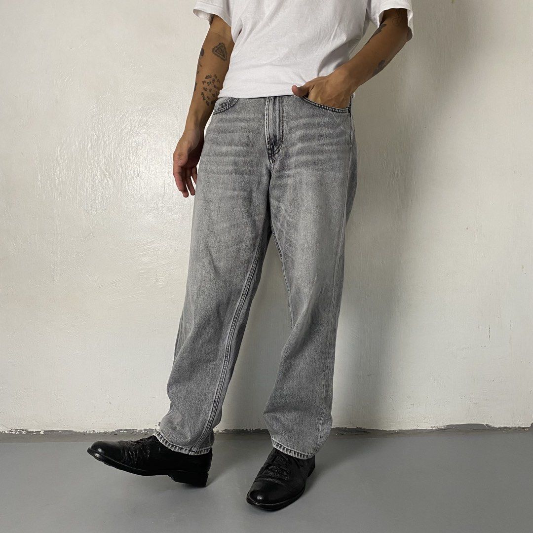 6397 👖| Light Grey Straight Cut Denim Jeans (Category: Jeans) located in Bulacan. Submitted by orc.ph (Listing ID 1470648468, Image 3). Description: 6397 👖| Light Grey Straight Cut Denim Jeans Material Used: Cotton - Light Grey - Belt Loop Attached - Zipper and Button Closure - Straight Cut - Multi Pockets - Streetwear - Denim - Jeans -Size: XS -Waistline: 28” -Length: 37” -Thighs: 12” -Leg Opening: 8” -Rise: 11” -Model: ‘’5’5, 65kg, Waistline 