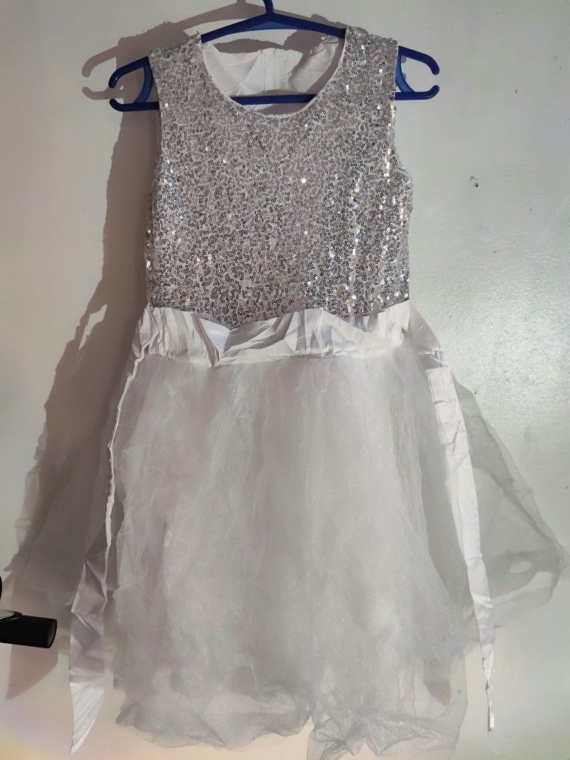 (6-8) Kids Dress (Category: Babies & Kids Fashion) located in Paranaque City. Submitted by closetbykimkirsten (Listing ID 1470635176, Image 1). Description: ✨DRESS✨ 🌻𝐂𝐨𝐧𝐝𝐢𝐭𝐢𝐨𝐧: Like New ⚡𝐖𝐨𝐫𝐤𝐢𝐧𝐠 𝐙𝐢𝐩𝐩𝐞𝐫 🌸𝐒𝐢𝐳𝐞: 6 to 8yrs old 🔅𝐈𝐧𝐜𝐡: L-29 & half / W-13 🔺All Items are PRELOVED in good condition. 🔺Please do manage your expectations. 🔺WASH before USE‼️ 🔺BUY at your own RISK‼️ ❌NO RETURN, NO EXCHANGE POLICY❌ 🚫BOGUS B