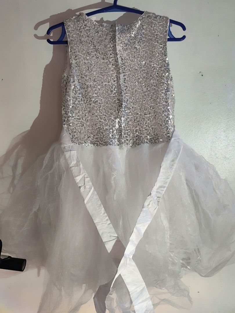 (6-8) Kids Dress (Category: Babies & Kids Fashion) located in Paranaque City. Submitted by closetbykimkirsten (Listing ID 1470635176, Image 2). Description: ✨DRESS✨ 🌻𝐂𝐨𝐧𝐝𝐢𝐭𝐢𝐨𝐧: Like New ⚡𝐖𝐨𝐫𝐤𝐢𝐧𝐠 𝐙𝐢𝐩𝐩𝐞𝐫 🌸𝐒𝐢𝐳𝐞: 6 to 8yrs old 🔅𝐈𝐧𝐜𝐡: L-29 & half / W-13 🔺All Items are PRELOVED in good condition. 🔺Please do manage your expectations. 🔺WASH before USE‼️ 🔺BUY at your own RISK‼️ ❌NO RETURN, NO EXCHANGE POLICY❌ 🚫BOGUS B