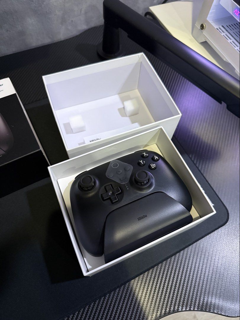 8bitdo ultimate bluetooth wireless controller black (Category: Controllers) located in Sungai Udang. Submitted by ahmadfahmiee (Listing ID 1470743056, Image 3). Description: Basically new. Tried it once, then went back to PS. Full set with original box and all accessories. Meet up around melaka .