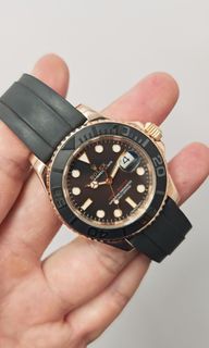 (Category: ) located in . Submitted by dr.watches (Listing ID 1470633628, Image 1). Description: .