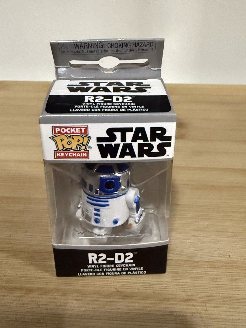 🤖 Funko Pocket Pop! — R2-D2 Keychain (Category: Western Merchandise) located in Manila. Submitted by gian_ocampo (Listing ID 1470710766, Image 1). Description: ✅ Brand new & factory sealed ✅ Mint condition — no chips or wear ✅ Clean box, clear window intact 📍 Marikina City 💳 GCash or Cash 📩 Message to claim.