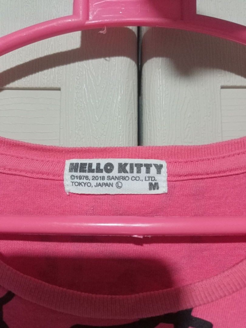 ✅ HELLO KITTY All Over Print (AOP) Tee (Category: Shirts) located in Palo. Submitted by getupandglow (Listing ID 1470675089, Image 2). Description: ✅ HELLO KITTY All Over Print (AOP) Tee Size: Medium Dimes: 18x24 Issue: None neck Condition: Very Good Colorate: 9.5/10 Price: ₱550 only + sf 📍 Location: LEYTE MODE OF PAYMENT 💳 GCash (Payment 1st) | ✈️ J&T 📩 MAKE OFFER nalang if interested..