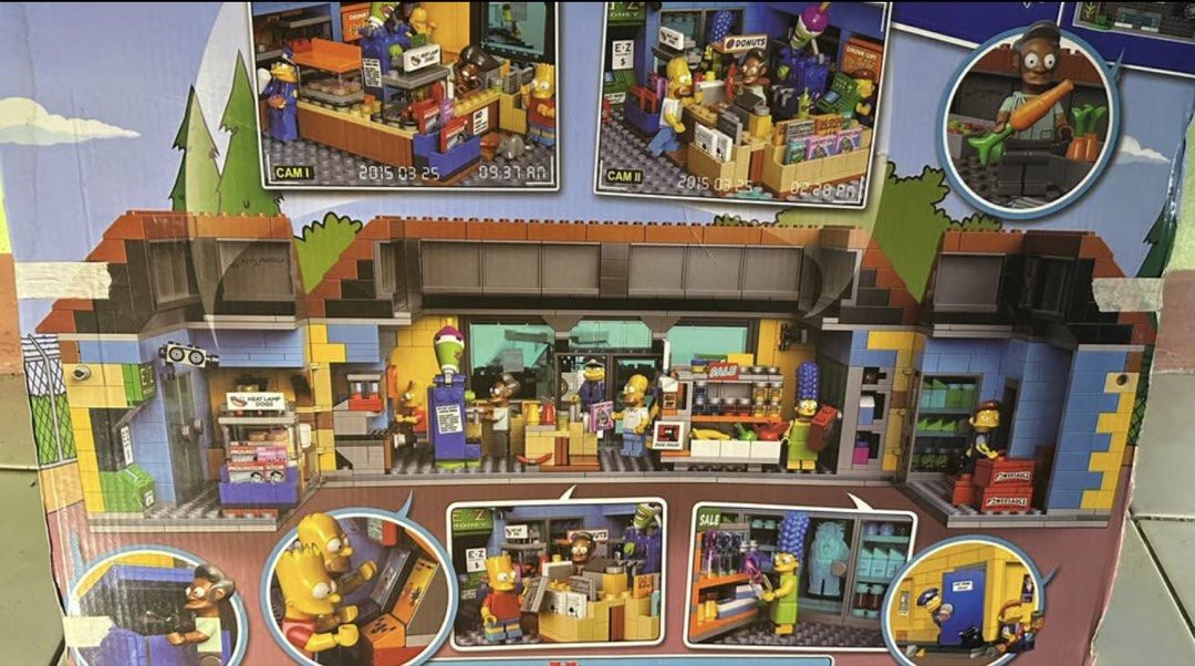🎄 Kwik-E-Mart Building Set (The Simpsons) /2,218 pcs / LEGO-Compatible (Category: Educational & Learning Toys) located in Cebu City. Submitted by vela199303 (Listing ID 1470624470, Image 3). Description: 🎄 Kwik-E-Mart Building Set (The Simpsons) | 2,218 pcs | Brand New, Unbuilt Looking for a Christmas gift that’s actually memorable? This is it. A huge, detailed build of the iconic Kwik-E-Mart from The Simpsons. All parts are still in their numb