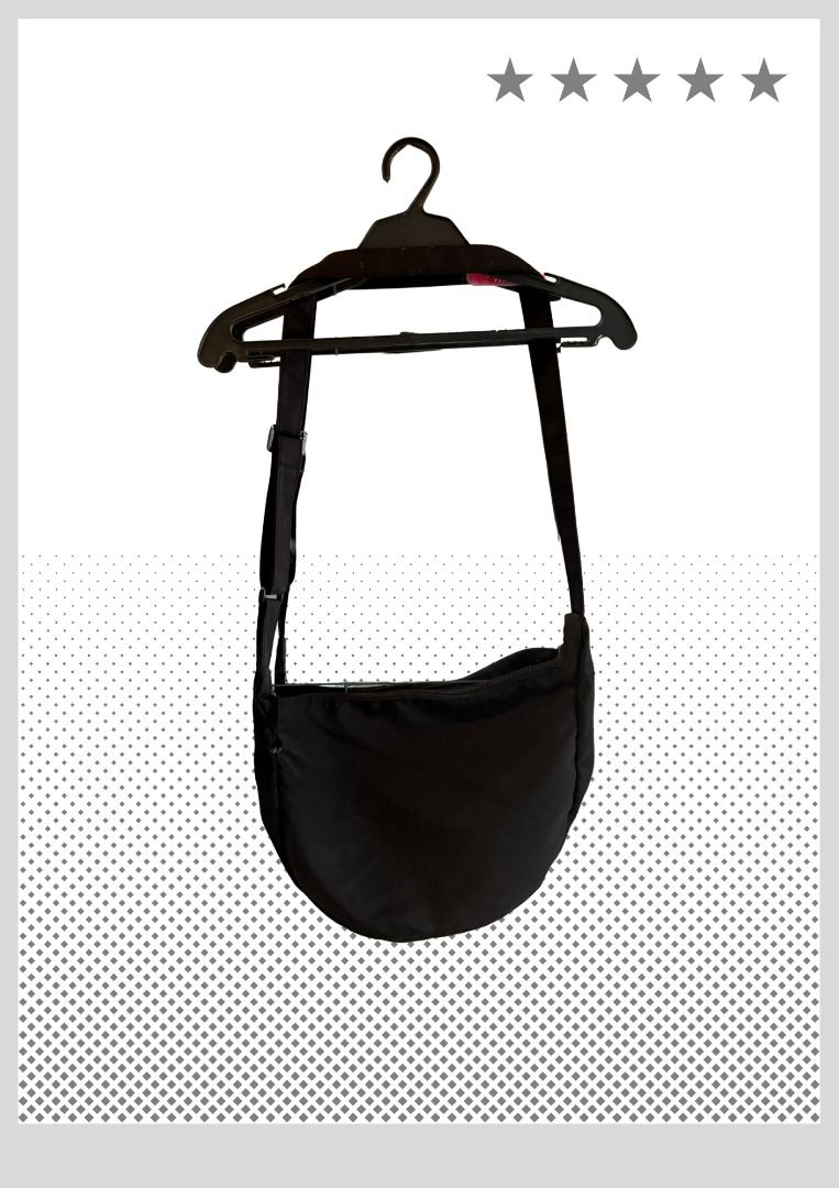 [ pre-loved ] messenger bag (Category: Sling Bags) located in Marikina City. Submitted by gylesden (Listing ID 1470580496, Image 1). Description: - has no flaws.