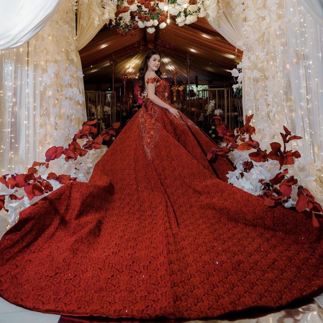 ❤️ Red Gown for Sale (Category: Evening dresses & gowns) located in Manila. Submitted by thecloset.amore (Listing ID 1470638308, Image 3). Description: ❤️ RED GOWN FOR SALE • Worn once for a debut • Excellent condition • ₱18,000 (negotiable) 📩 DM for photos, measurements, and inquiries..