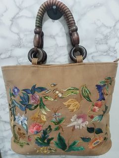 (Category: ) located in . Submitted by winslet99 (Listing ID 1470696315, Image 1). Description: .