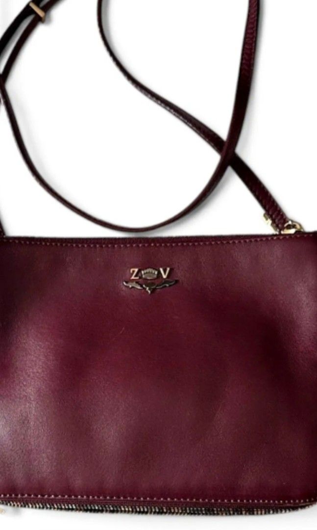 ✨ Zadig & Voltaire Clyde bag (Category: Cross-body Bags) located in Santa Rosa. Submitted by leShoppe (Listing ID 1470650444, Image 1). Description: .