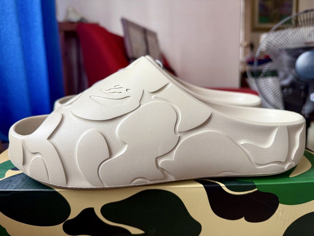 A Bathing Ape Bape Camo Slides Off-White (Category: Slippers & Slides) located in Plaridel. Submitted by wacksy020521 (Listing ID 1470603074, Image 1). Description: For Sale Bathing Ape Clogs Beige Colorway Size 13 US/47.5 EU Brand new and on Hand Passed Poizon Authentication ( See Last Picture) Selling for 2,999 pesos Item is in Plaridel Bulacan Meet ups near Plaridel Bulacan or by schedule at the Upper Class Tower in Quezon Avenue Lalamove and 