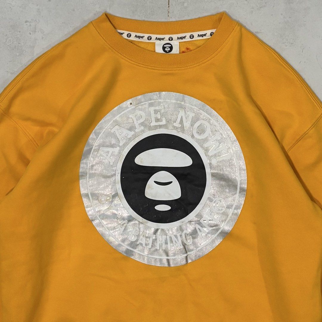 A bathing ape sweater (Category: Coats, Jackets and Outerwear) located in Cebu City. Submitted by florianmiral28 (Listing ID 1470563541, Image 2). Description: A bathing ape sweater Excellent condition XS W 20.5 L 24.5.