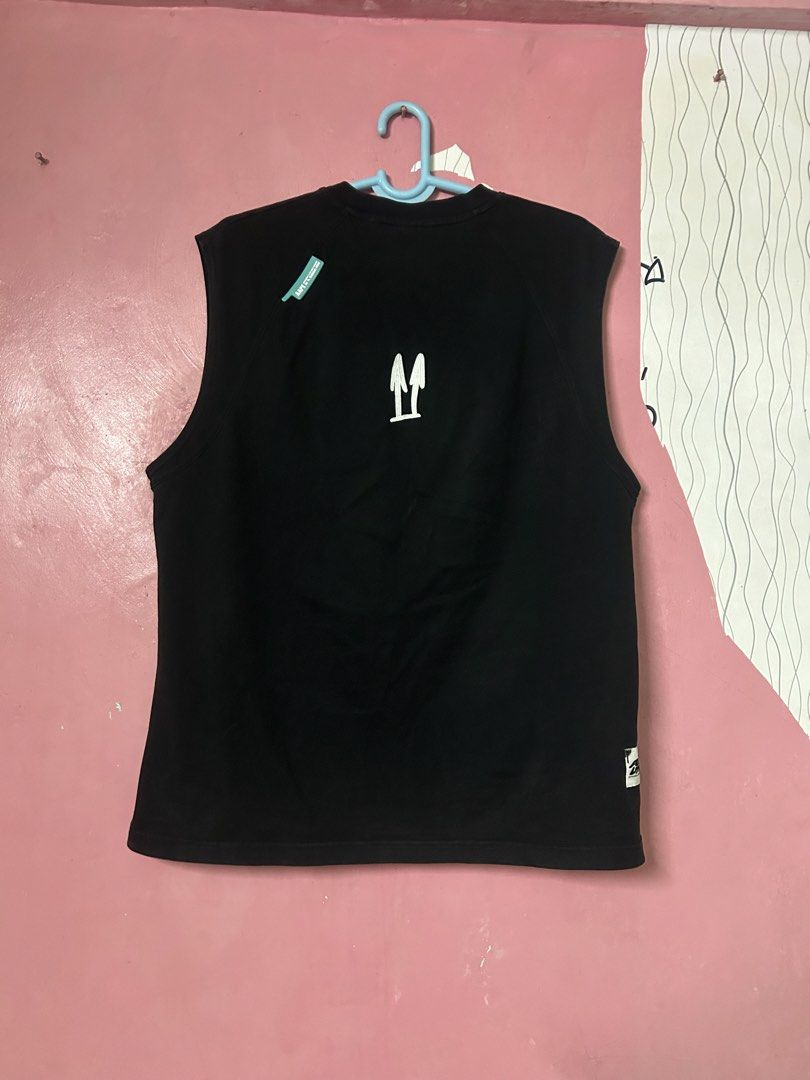 AAPE BLACK TANKTOPS EMBROIDERED DESIGN (Category: Activewear) located in Dasmarinas. Submitted by dnnr3rdyyyyy (Listing ID 1470695848, Image 2). Description: Size XL on tags 9.5/10 color rate No Major Issues Good Condition Authentic/Legit All goods Neckline Unique Designs .