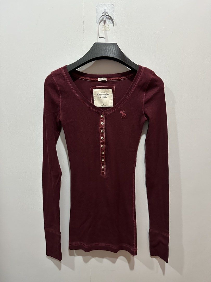 Abercrombie & fitch (Category: Longsleeves) located in Legazpi City. Submitted by lootsi (Listing ID 1470696176, Image 1). Description: .