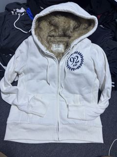 (Category: ) located in . Submitted by baguio_streetwear_2600 (Listing ID 1470598634, Image 1). Description: .