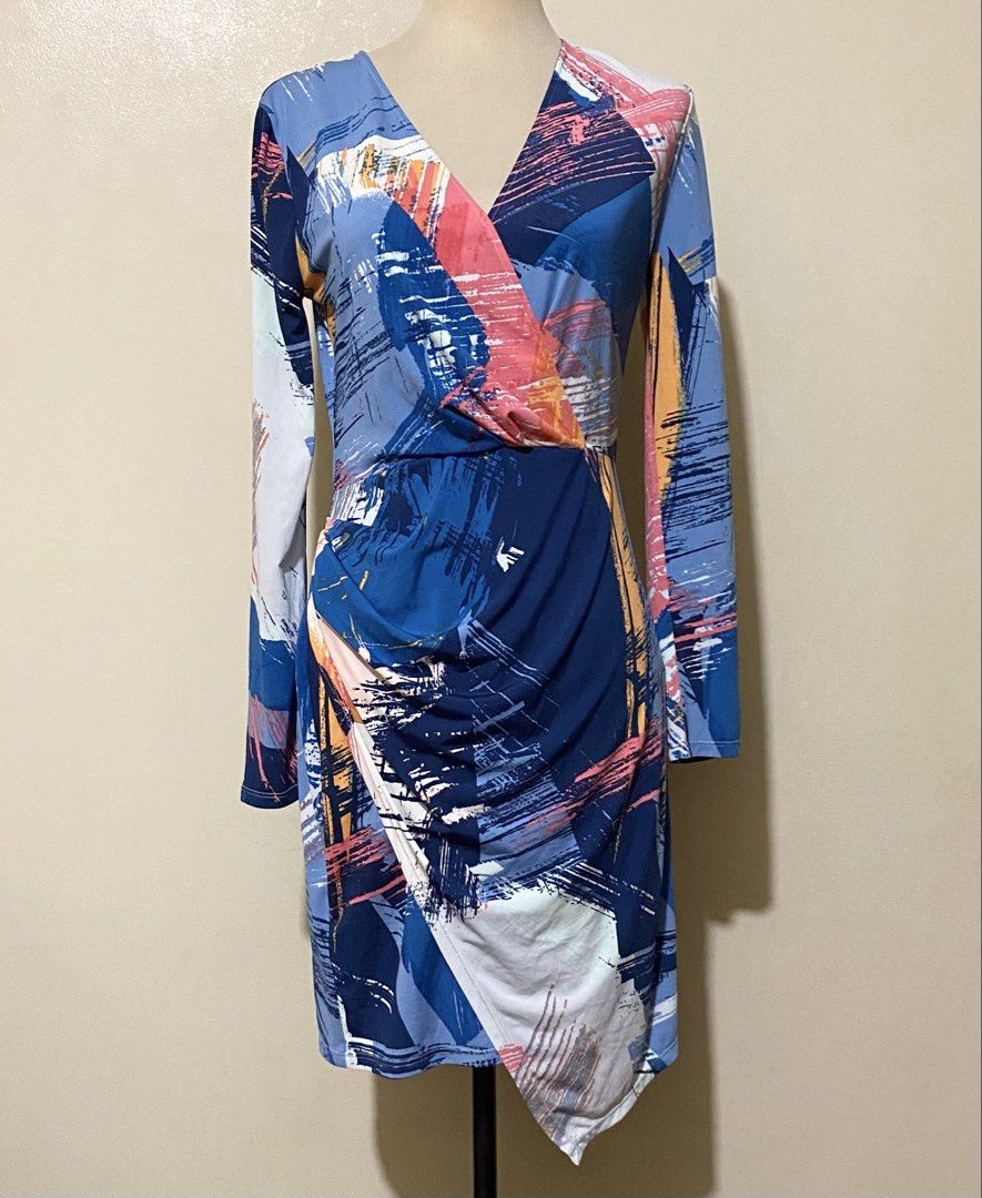 Abstract Print Long Sleeve Wrap Dress (Category: Dresses) located in San Pedro. Submitted by fromsissiescloset (Listing ID 1470559044, Image 3). Description: BĆBĞ M@x@zri@ Asymmetrical Faux Wrap Dress - Excellent condition / gently used / no flaw - Size Small - Slightly stretch - ₱350 shipping included - last priced posted No return / no exchange / no refund .
