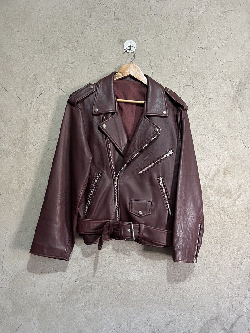ACCBEE SS2020 lambskin moto jacket (Category: Luxury Apparel) located in Cagayan de Oro. Submitted by vintagevvvictim (Listing ID 1470707544, Image 1). Description: size M/L with signs of use but in overall great condition.