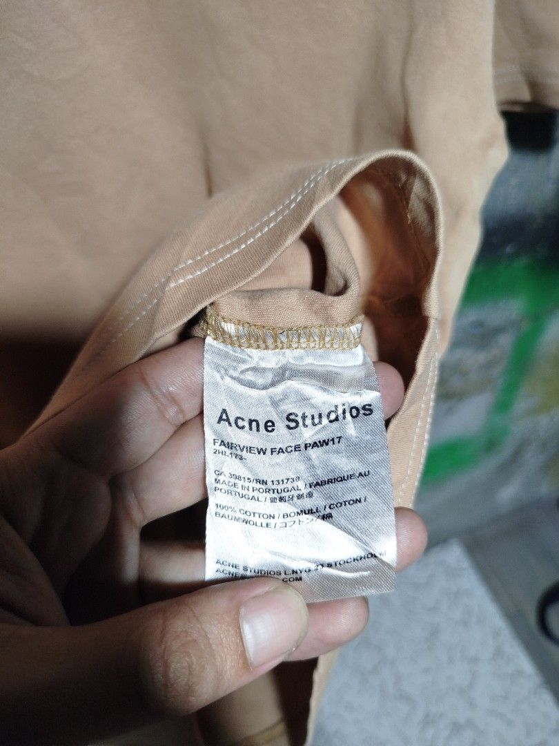 Acne studios (Category: Tshirts & Polo Shirts ) located in Mandaluyong City. Submitted by ren2o_cru2 (Listing ID 1470558401, Image 2). Description: Fs Acne studios 25/20 Good as new.