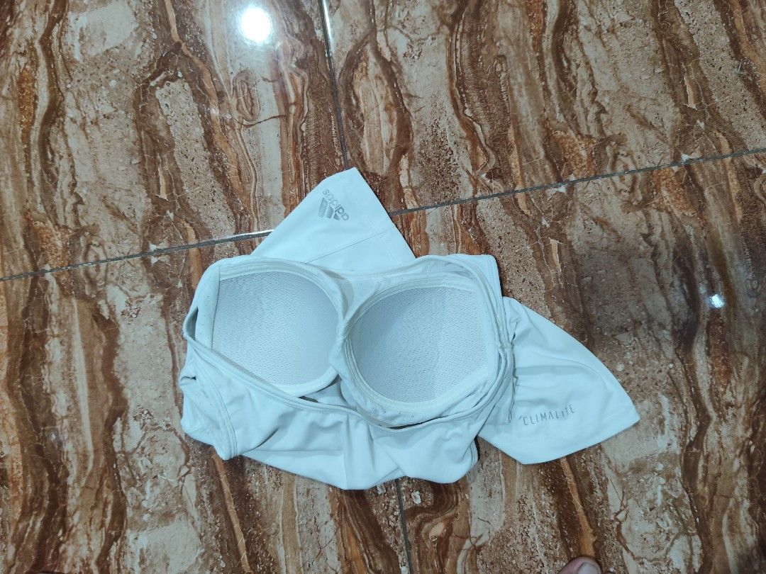 Adidas 2in1 Climalite Tank (Category: Activewear) located in General Santos City (Dadiangas). Submitted by alfredanth42291 (Listing ID 1470621348, Image 3). Description: ADIDAS CLIMALITE 2in1TANK white womens S-M W: 15-17.5 L: 22 -w/ inner sports bra -paded -quickdry note: -cracked print very good condition 185.