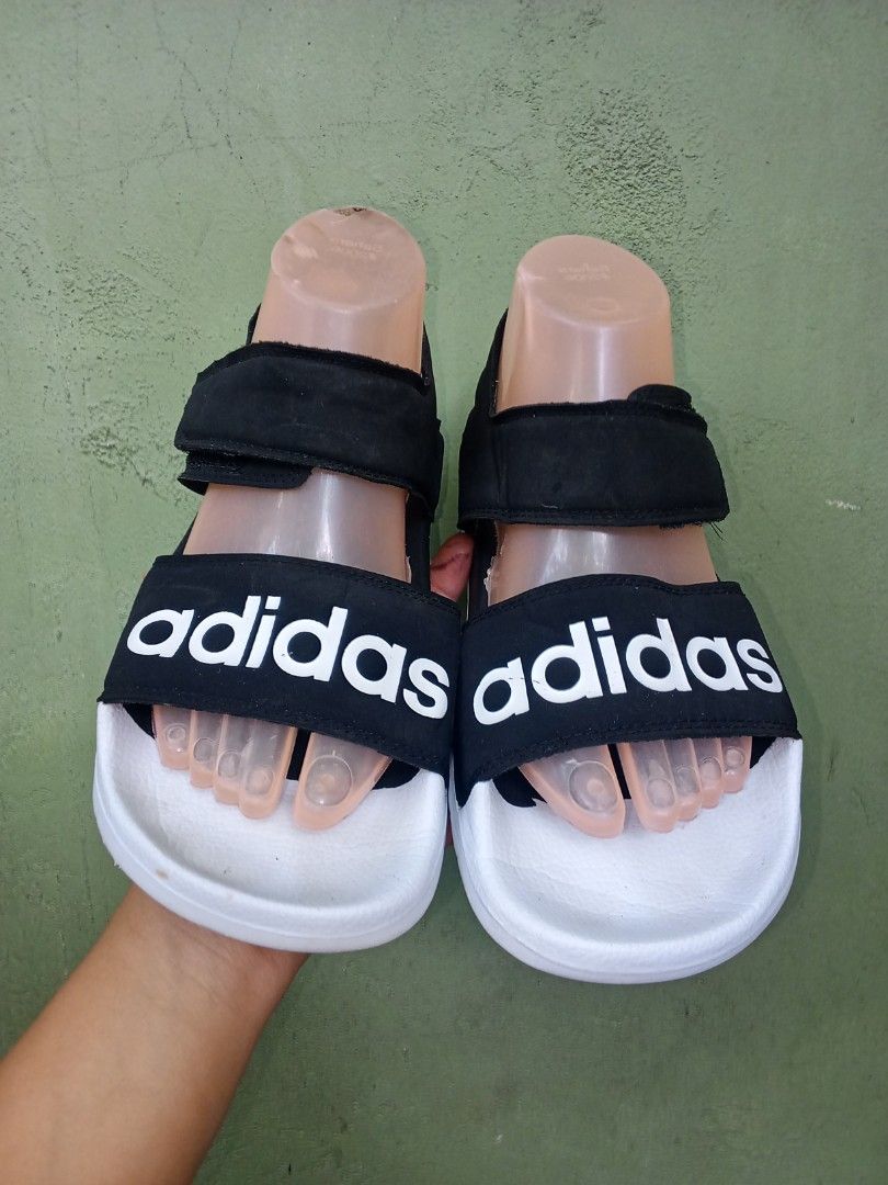 Adidas adilette sandals (Category: Flats & Sandals) located in General Santos City (Dadiangas). Submitted by ukayonlineshoppe (Listing ID 1470633285, Image 2). Description: excellent condition original.