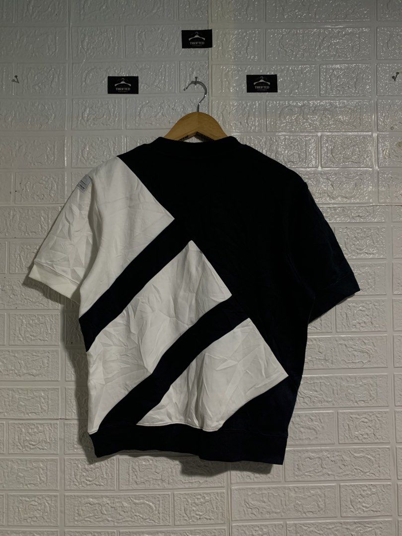 ADIDAS BIG LOGO CREWNECK TEE (Category: Tshirts & Polo Shirts ) located in Hinatuan. Submitted by zenfire-36e0 (Listing ID 1470680800, Image 2). Description: small need rewash.