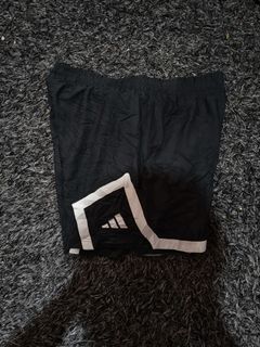 (Category: ) located in . Submitted by jingsuu22 (Listing ID 1470572455, Image 1). Description: .
