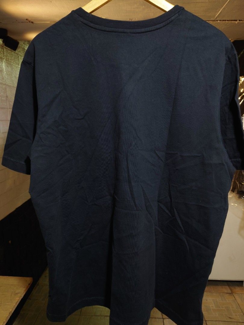 Adidas Pocket Tee tshirt thrift (Category: Tshirts & Polo Shirts ) located in Paranaque City. Submitted by emzeicool48572 (Listing ID 1470660188, Image 2). Description: Size: XL on tag (24x30 inch) Material: Heavy Cotton Color: Black color rate: 9.5/10 Condition: 9.5/10 📍Tambo Paranaque 💸Payment: Pay Maya only 📦🚚 Delivery: Lalamove or j&t (order mo book mo) No return policy Buy at your own risk Don't expect too much from this product, it's ju