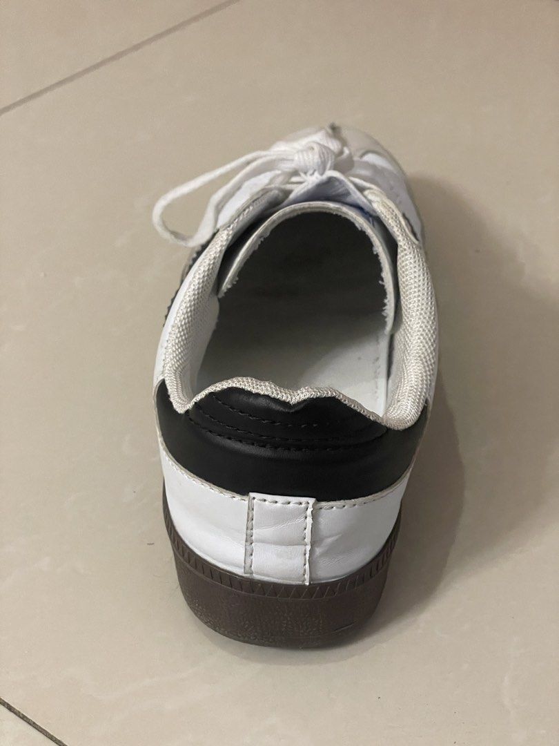 Adidas Samba White Black Sneakers (Category: Sneakers) located in Davao. Submitted by amberwinslow (Listing ID 1470672051, Image 3). Description: PRELOVED fits 40-41.