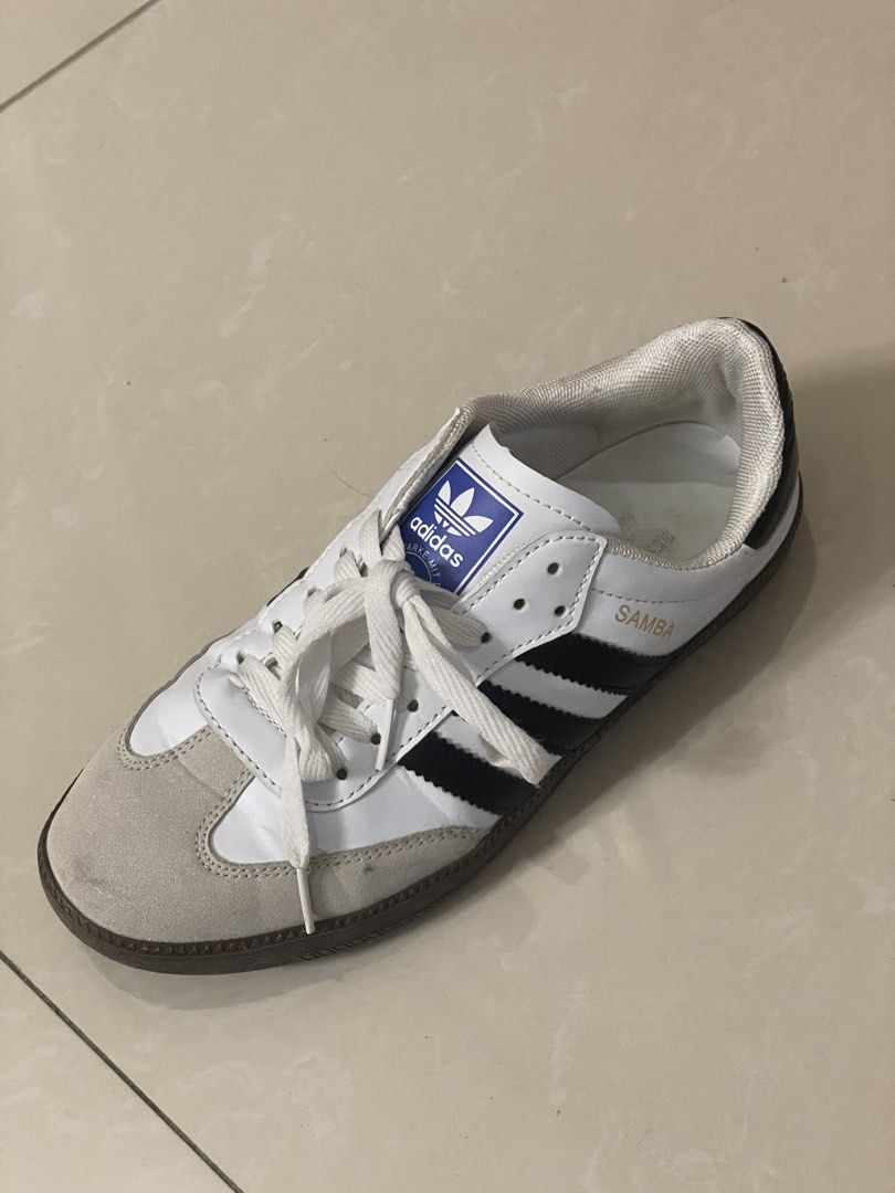 Adidas Samba White Black Sneakers (Category: Sneakers) located in Davao. Submitted by amberwinslow (Listing ID 1470672051, Image 2). Description: PRELOVED fits 40-41.