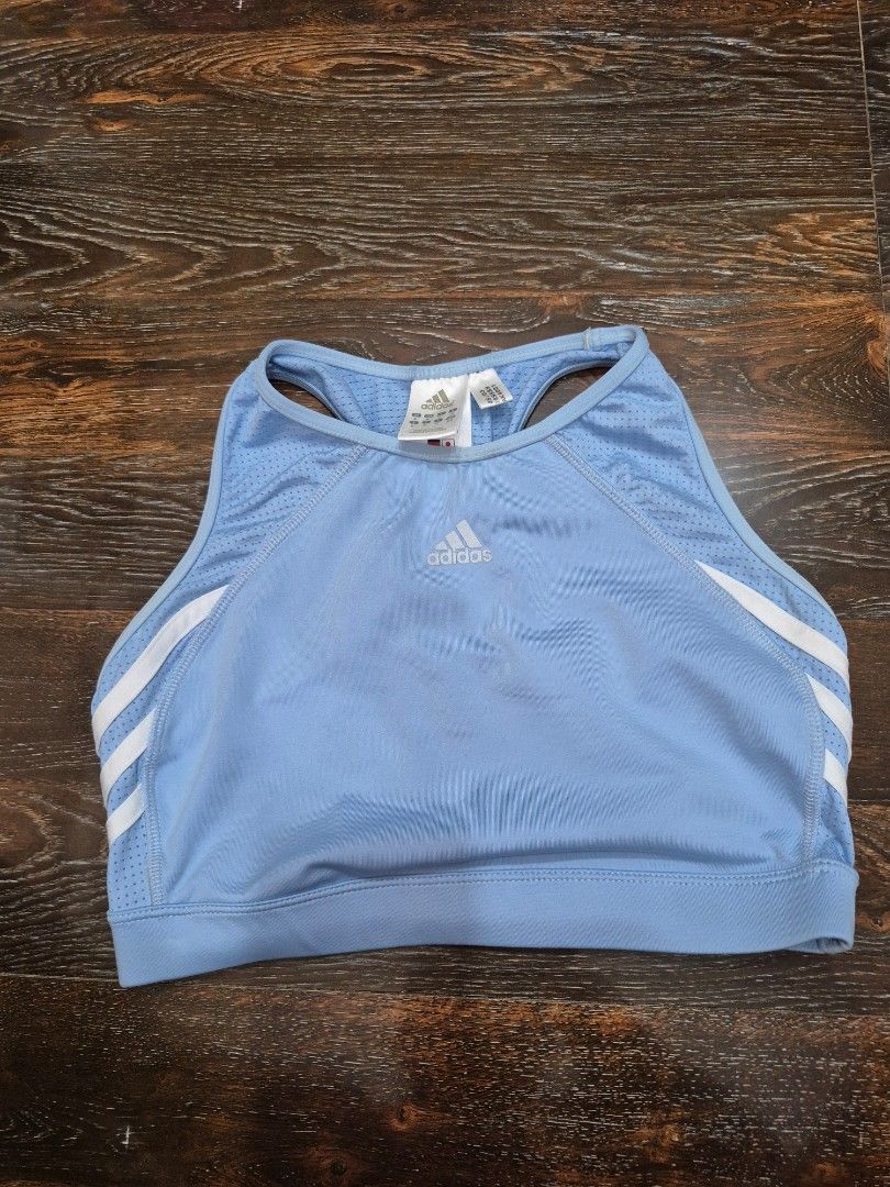 Adidas Sports Top (Category: Activewear) located in Santa Cruz. Submitted by deenem (Listing ID 1470604556, Image 2). Description: Like New😍👌 No flaws👌 M on Tag.